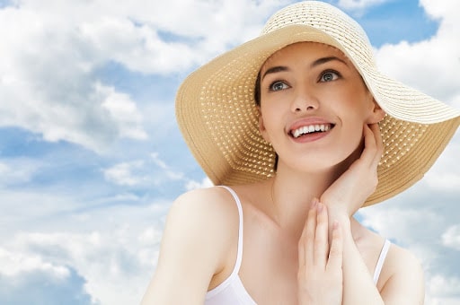 Kem chống nắng tạo màng chắn bảo vệ da hiệu quả.