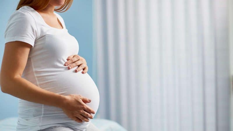 Phụ nữ mang thai bị lậu có thể lây cho thai nhi