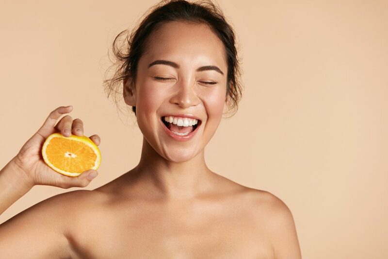 dùng quá nhiều vitamin C không phải lúc nào cũng là tốt hơn cho làn da.