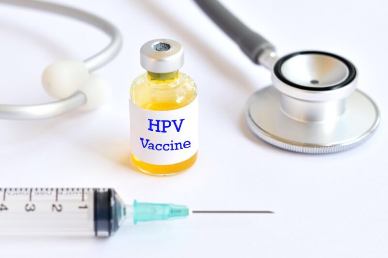 Đây là một bệnh lây truyền qua đường tình dục do virus gây u nhú ở người (Human Papilloma Virus – HPV) gây ra.